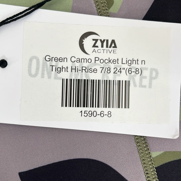 Zyia Green Camo Pocket Light n Tight Hi-rise Capri 24” - Picture 3 of 3